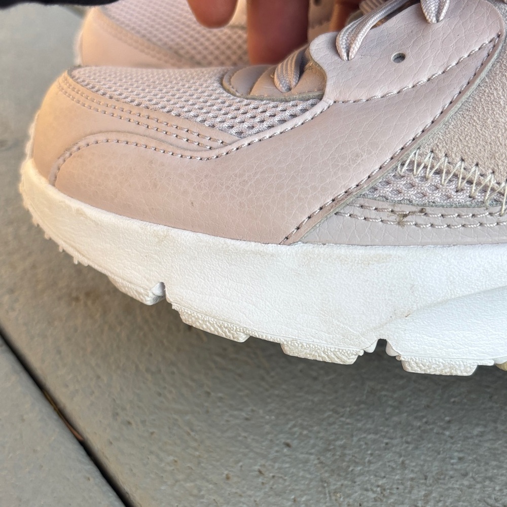 🌻Nike Women’s Pink/White Air Max Casual Sneakers 7.5 - Picture 6 of 10